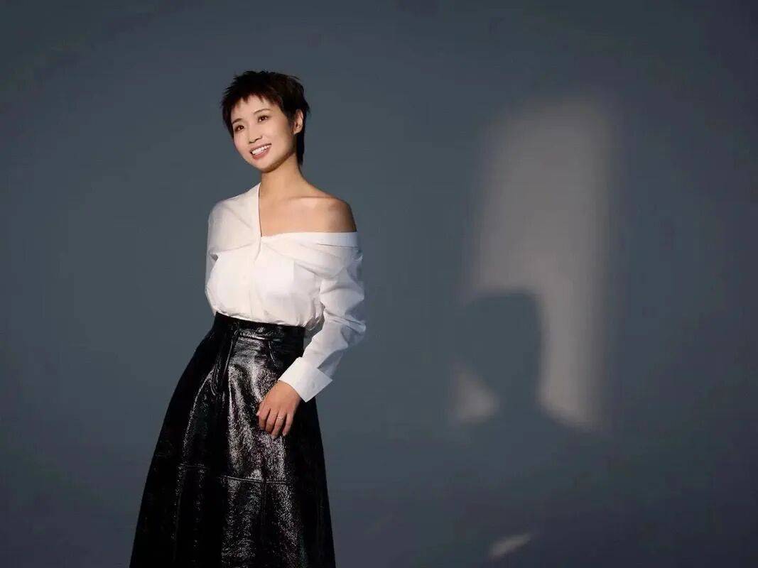观察｜台上讲段子，台下过日子：小鹿备孕备出一部“情景喜剧”