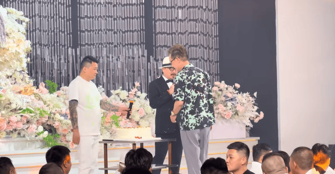 周正毅真是记吃不记打，参加乔迁宴，主持人都是模仿汪涵